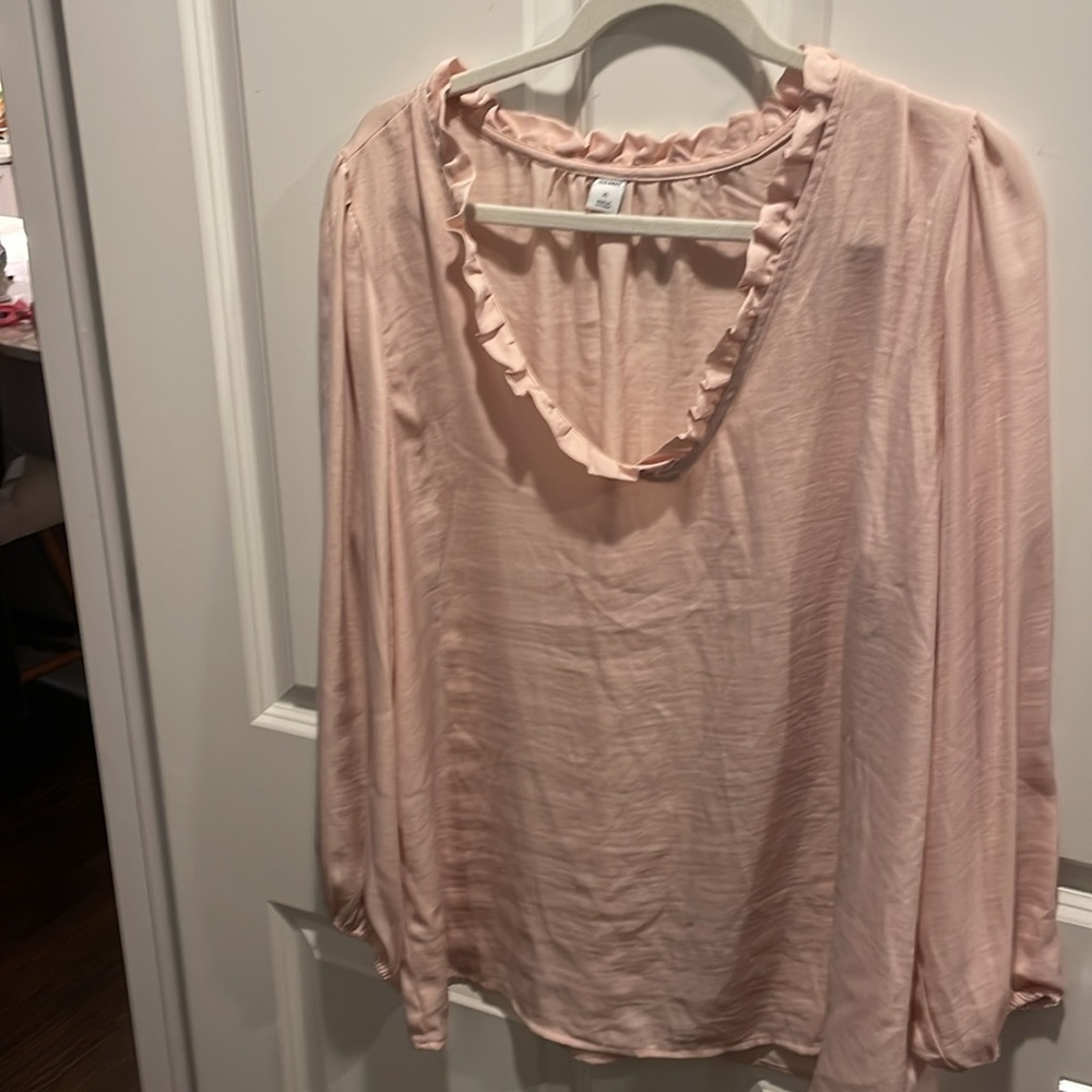 Pale Pink Old Navy ruffle detail shirt - size XL